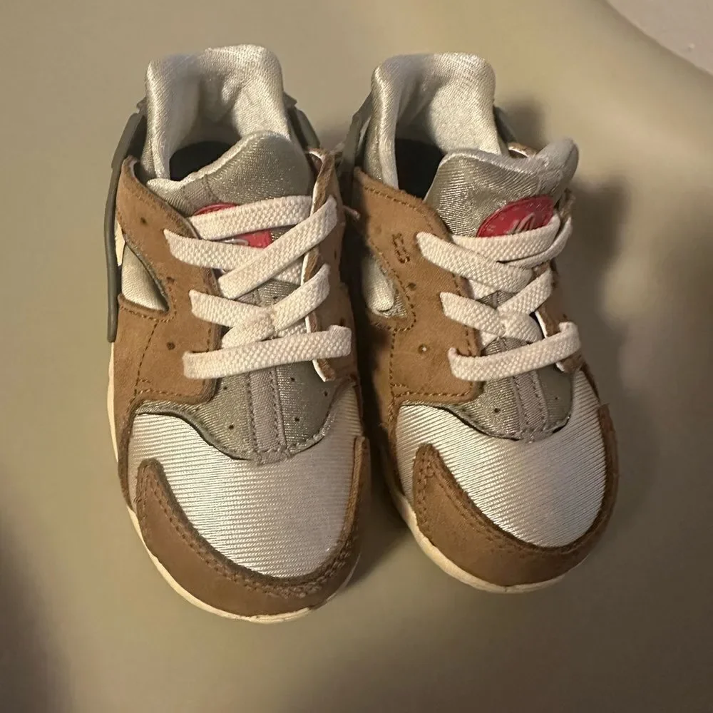 Toddler Nike Huaraches Neutral Sz 7C